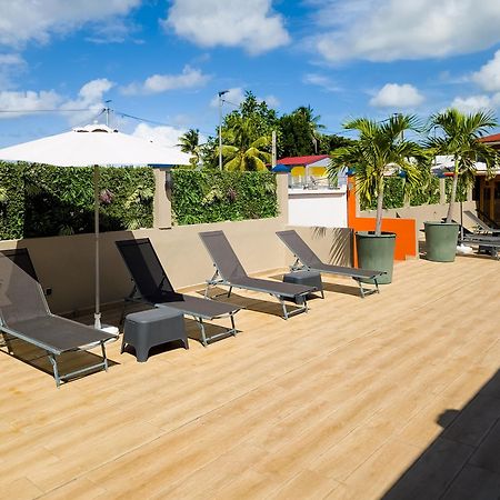 Evasion En Plein Coeur De La Ville Studio Jacuzzis Sauna Et Piscine Au Centre De Port-Louis Exteriör bild